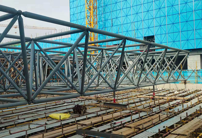 呼伦贝尔高铁东总部基地2号楼网架